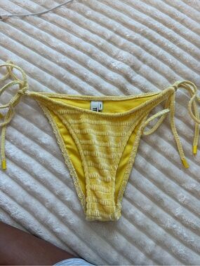 Triangl bottoms with bag